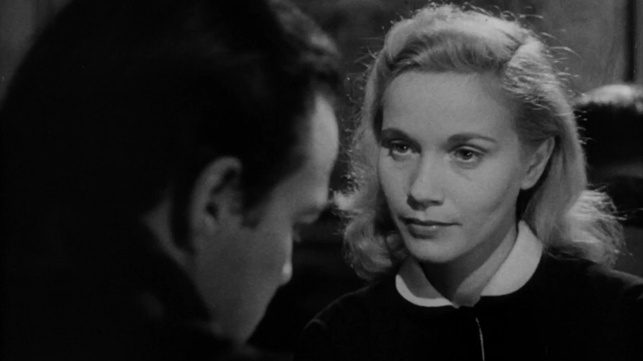 Archival stand-in: 1954 trailer frame from On the Waterfront showing Eva Marie Saint opposite Marlon Brando, not a recent photo and not a photo of this week’s news