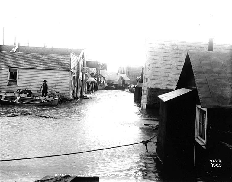 River St flooded after a storm, Nome, Alaska, 1902 (HEGG 373) — free Wikimedia Commons media